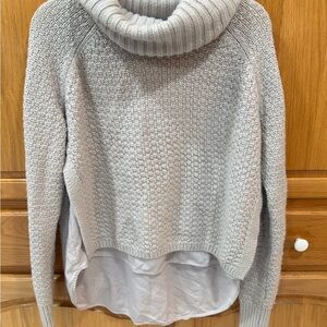 The Limited Light taupe  Turtleneck Sweater /New w/o Tag  sz M